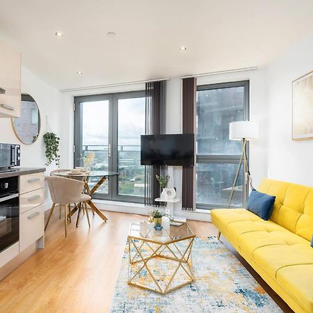 לידס Exclusive Apartment - City Centre - Free Parking -Wifi Netflix- Juliet Balcony מראה חיצוני תמונה