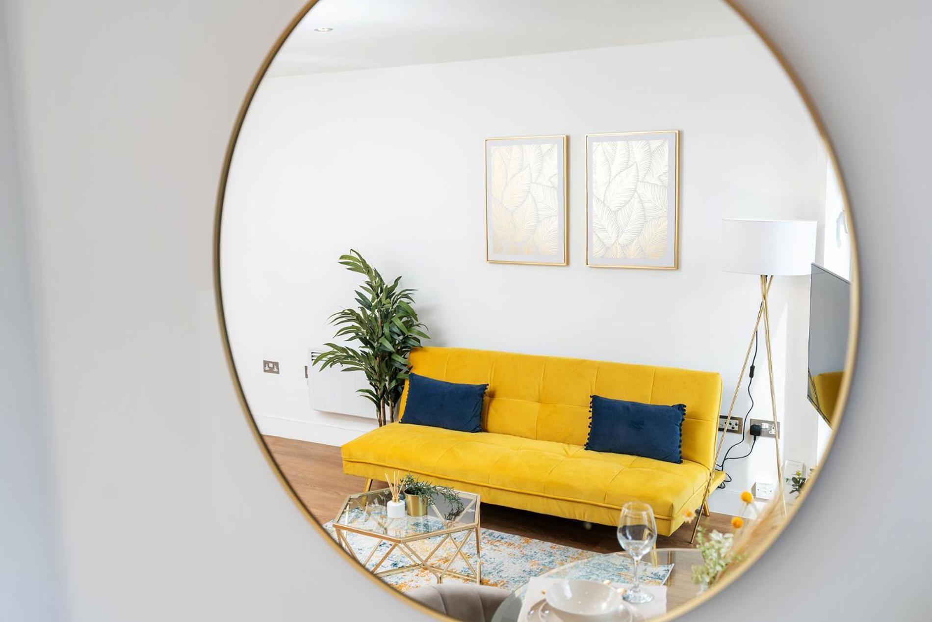 לידס Exclusive Apartment - City Centre - Free Parking -Wifi Netflix- Juliet Balcony מראה חיצוני תמונה