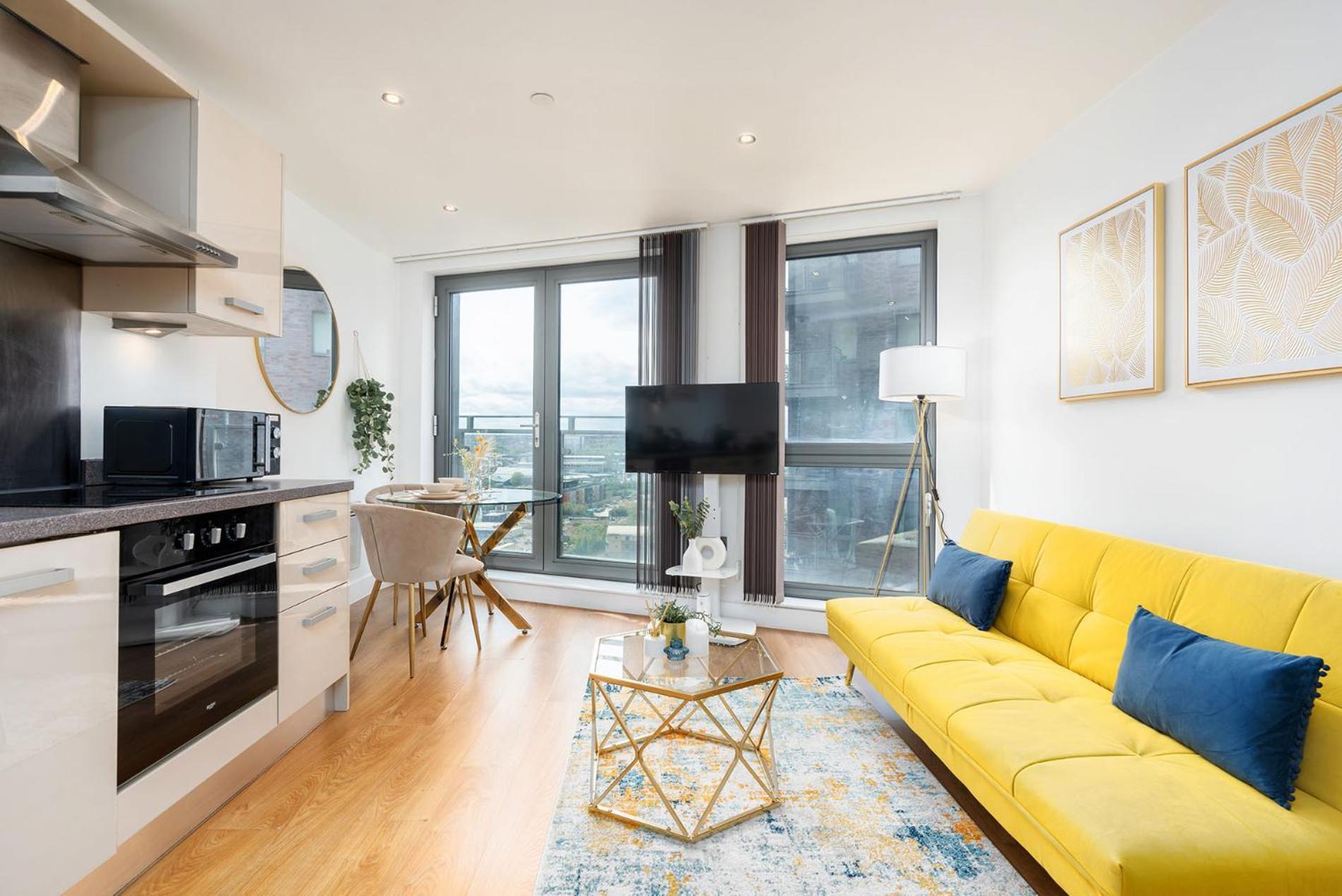 לידס Exclusive Apartment - City Centre - Free Parking -Wifi Netflix- Juliet Balcony מראה חיצוני תמונה